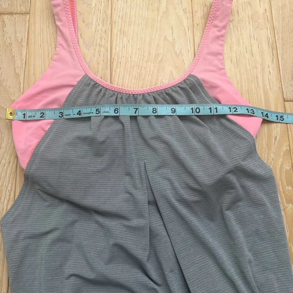 Lululemon women’s tank built in sports bra size 8 gray‎ and pink - Picture 3 of 8